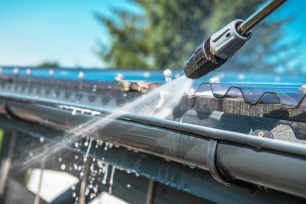 Why Choose Our Certified Pressure Washing Experts for Your Project Needs in Frostproof, FL?