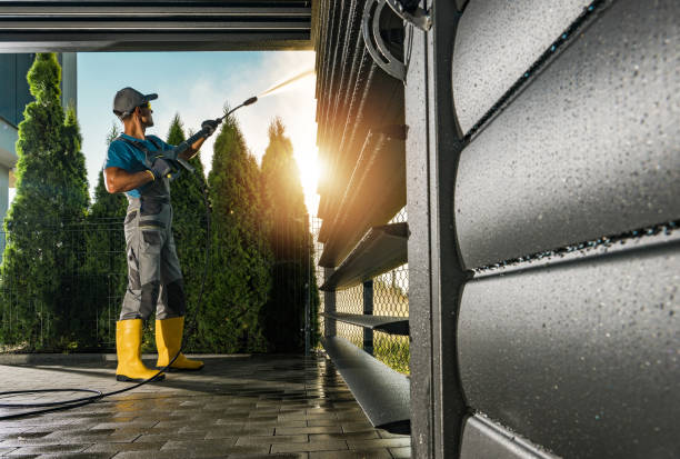 Best Garage Pressure Washing  in Frostproof, FL